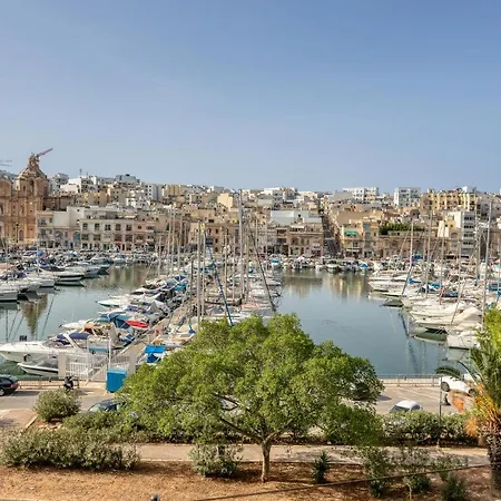 Stunning 3br Marina View In With Balcony By 360 Estates *