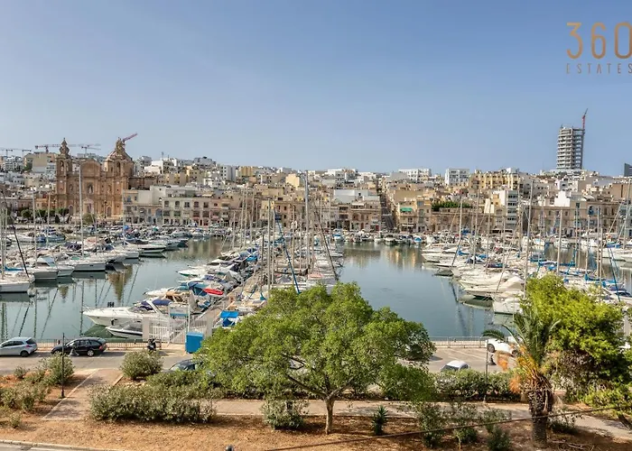 Stunning 3br Marina View In With Balcony By 360 Estates *