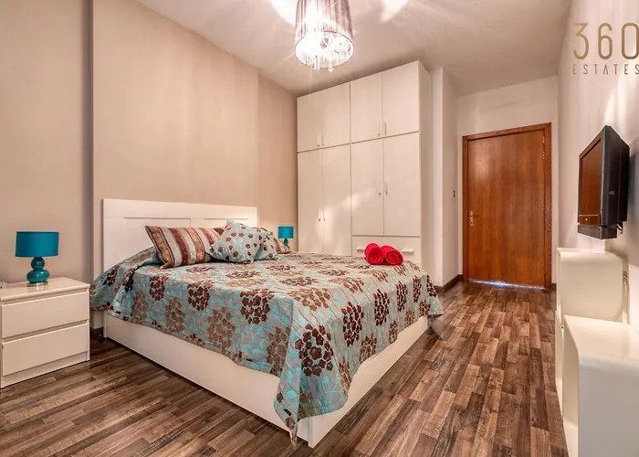 Apartament Stunning 3br Marina View In With Balcony By 360 Estates Pietà