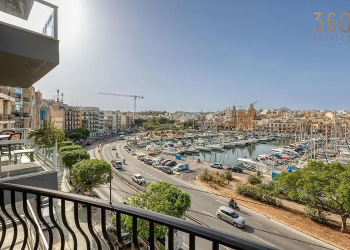 Appartamento Stunning 3br Marina View In With Balcony By 360 Estates Pietà