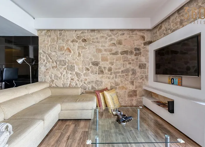 Stunning 3br Marina View In With Balcony By 360 Estates *