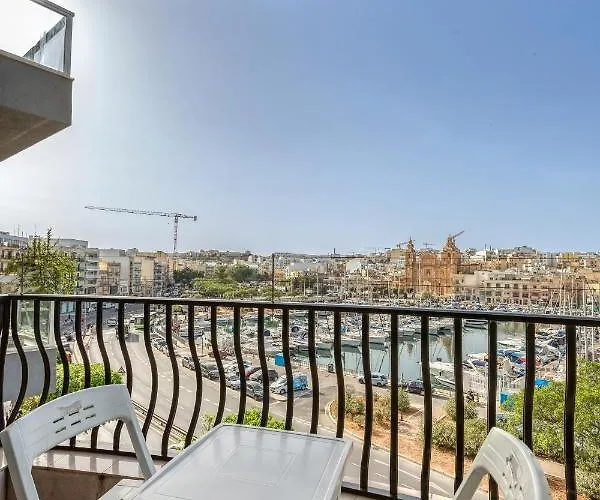 Stunning 3br Marina View In With Balcony By 360 Estates Pietà