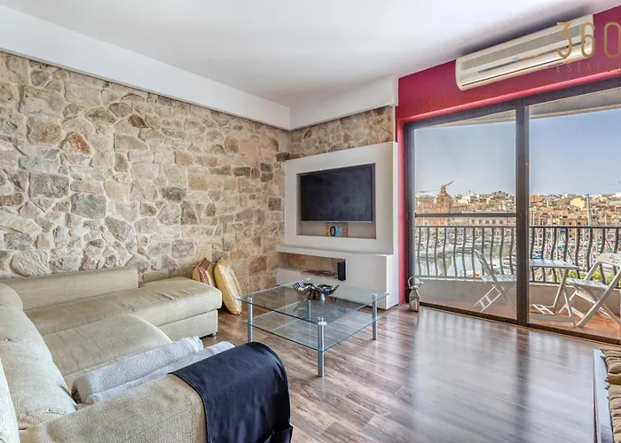 Stunning 3br Marina View In With Balcony By 360 Estates * Pietà
